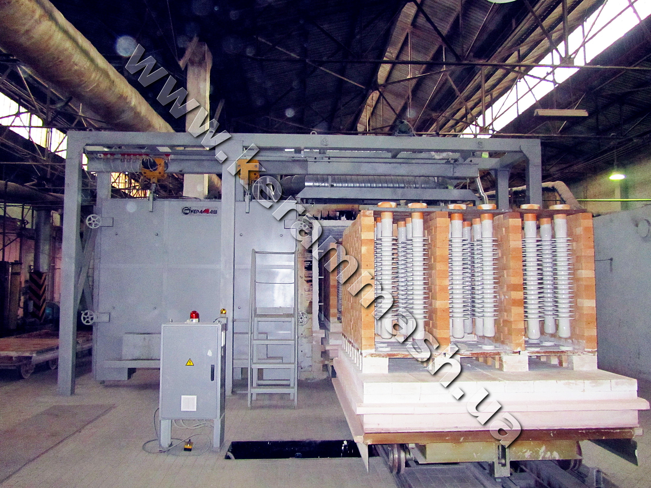 Промышленная камерная печь для обжига крупногабаритных изоляторов