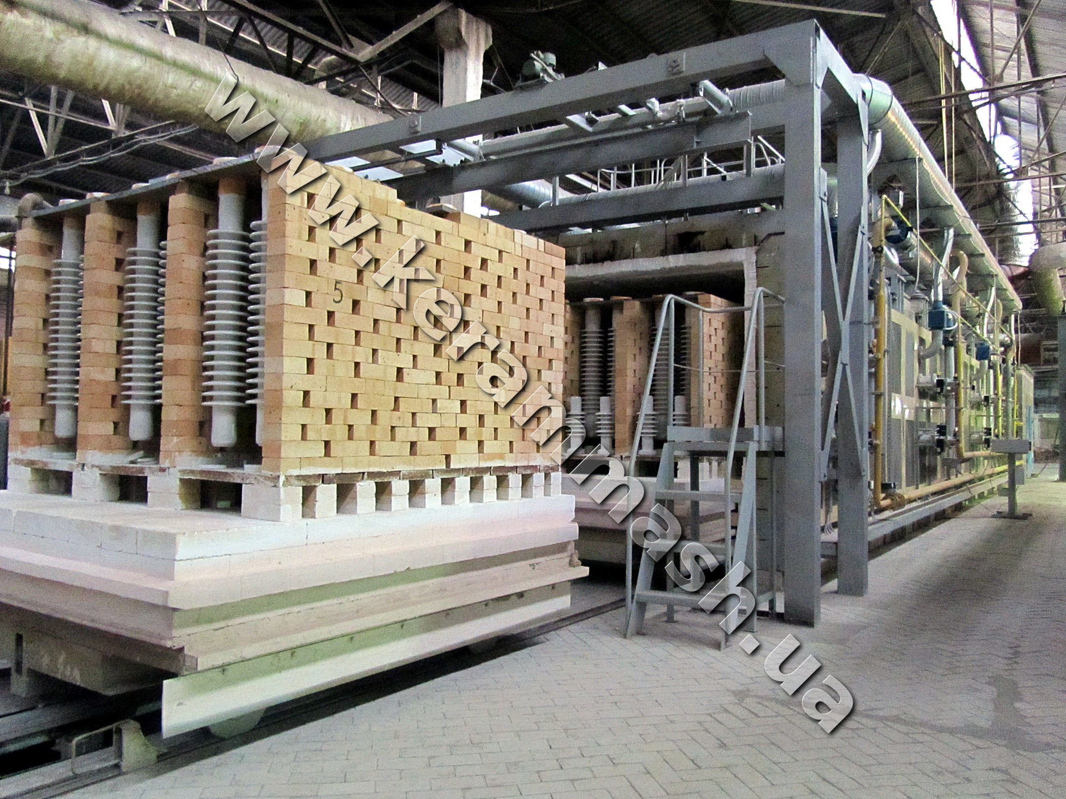 Промышленная камерная печь для обжига крупногабаритных изоляторов