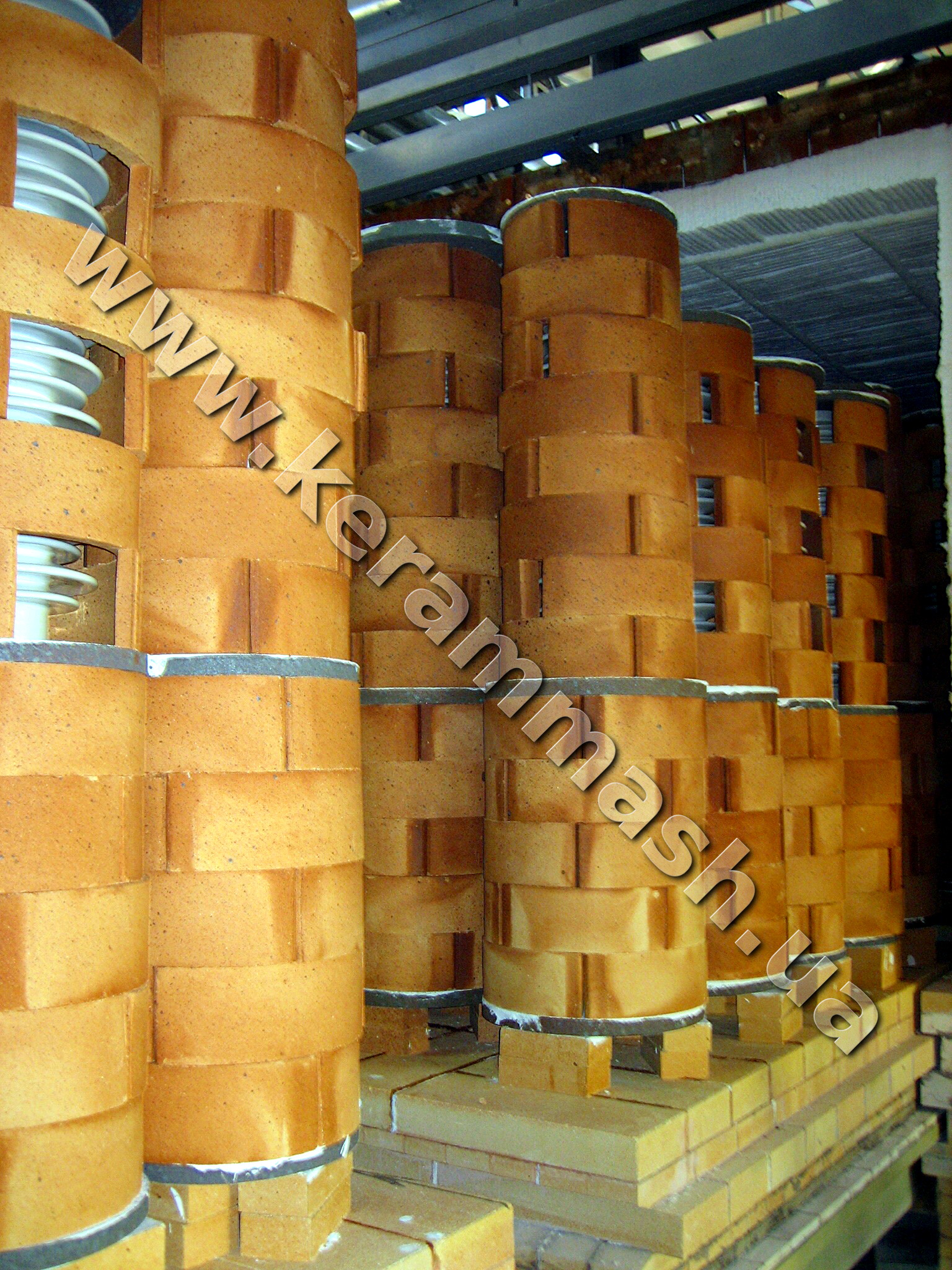 Промышленная камерная печь для обжига крупногабаритных изоляторов